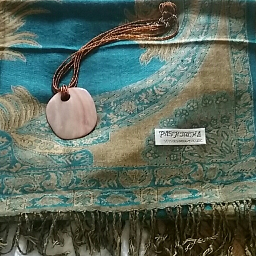 Pashmina wrap
